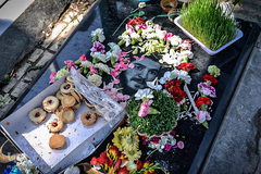 زیارت اهل قبور در آخرین پنجشنبه سال 