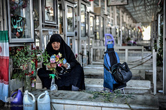 زیارت اهل قبور در آخرین پنجشنبه سال 