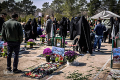 زیارت اهل قبور در آخرین پنجشنبه سال 