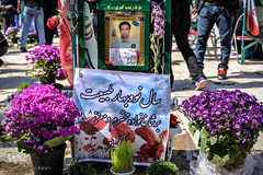 زیارت اهل قبور در آخرین پنجشنبه سال 