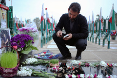 آغاز سال جدید در جوار شهدا
