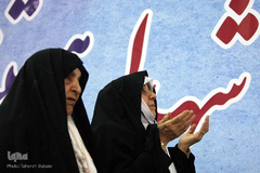 آغاز سال جدید در جوار شهدا
