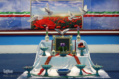 آغاز سال جدید در جوار شهدا
