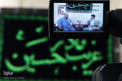 در محضر ستایشگران