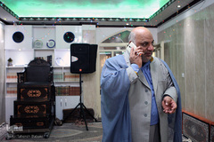 در محضر ستایشگران