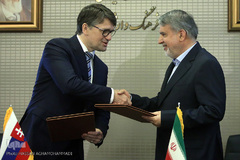 مراسم امضای تفاهم نامه همکاری وزرای فرهنگ ایران و اسلواکی