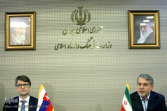 مراسم امضای تفاهم نامه همکاری وزرای فرهنگ ایران و اسلواکی