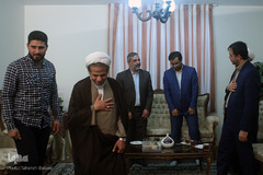 دیدار از خانواده شهید حجت‌الاسلام والمسلمین مصطفی مرتضایی	
