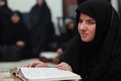 تجلیل شاگردان از مقام معلم قرآن
