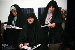 تجلیل شاگردان از مقام معلم قرآن
