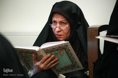 تجلیل شاگردان از مقام معلم قرآن
