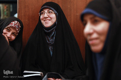 تجلیل شاگردان از مقام معلم قرآن
