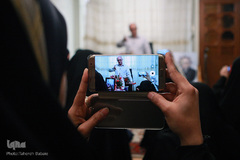 تجلیل شاگردان از مقام معلم قرآن
