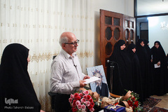 تجلیل شاگردان از مقام معلم قرآن
