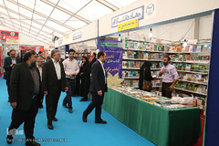  بازدید حمید رضا طیبی، رییس جهاد دانشگاهی از سی امین نمایشگاه بین المللی کتاب تهران