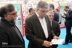  بازدید حمید رضا طیبی، رییس جهاد دانشگاهی از سی امین نمایشگاه بین المللی کتاب تهران