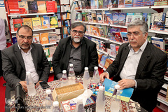  بازدید حمید رضا طیبی، رییس جهاد دانشگاهی از سی امین نمایشگاه بین المللی کتاب تهران