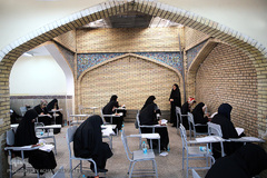 اولین مرحله دوازدهمین دوره آزمون سراسری اعطای مدرک به حافظان قرآن کریم 