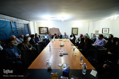 دیدار۴ چهره قرآنی کاندید شورای شهر تهران با هنرمندان و بانوان قرآن‌پژوه
