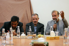 دیدار۴ چهره قرآنی کاندید شورای شهر تهران با هنرمندان و بانوان قرآن‌پژوه
