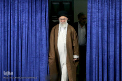 حضور حضرت آیت الله خامنه ای، رهبر معظم انقلاب پای صندوق اخذ رای