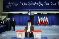 حضور حضرت آیت الله خامنه ای، رهبر معظم انقلاب پای صندوق اخذ رای