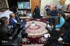 دیدار نمایندگان جامعه قرآنی با خانواده  شهید قرآنی «مرتضی شکرانی»