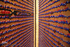 بزرگترین قرآن نوشته شده با طلق فشرده(آکرولیک) جهان در بیست‌وپنجمین نمایشگاه بین‌المللی قرآن کریم