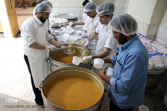 سفره افطار حضرت عبدالعظیم حسنی (ع)