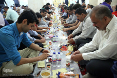 سفره افطار حضرت عبدالعظیم حسنی (ع)