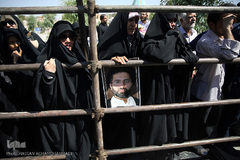 مراسم تدفین پیکر پاک مجاهد جانباز شهید حجت الاسلام سید «مهدی تقوی» از شهدای حادثه تروریستی مجلس در گلزار شهدای قم