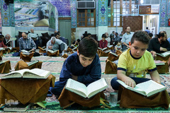 از افطار تا سحر با جلسات قرآنی شهر تهران ـ ۳ (حسینه کربلایی ها)