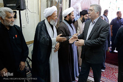 حضور حمید رضا طیبی، رییس جهاد دانشگاهی در مراسم ترحیم مجاهد جانباز، شهید حجت الاسلام مهدی تقوی