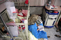 مراسم معنوی احیاء شب بیست و یکم ماه مبارک رمضان در بیمارستان کودکان مفید تهران