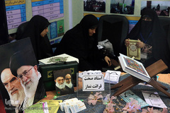 غرفه سازمان فعالیتهای قرآنی دانشگاهیان کشور در نمایشگاه بین المللی قرآن کریم