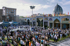 نماز عید سعید فطر در جوار حرم حضرت امام زاده حسن (ع)
