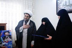 دیدار با خانواده شهید حجت‌الاسلام سیدمهدی تقوی
