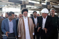 بازدید حجت‌الاسلام  قاضی عسکر، نماینده ولی فقیه در امور حج و زیارت از سالن در دست احداث ویژه حجاج فرودگاه امام خمینی(ره)
