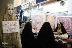 یحیی آل‌اسحاق، رئیس پیشین اتاق بازرگانی، صنایع، معادن و کشاورزی استان تهران در بازدید از نمایشگاه جامع تولیدات ملی 