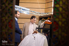 یحیی آل‌اسحاق، رئیس پیشین اتاق بازرگانی، صنایع، معادن و کشاورزی استان تهران در بازدید از نمایشگاه جامع تولیدات ملی 