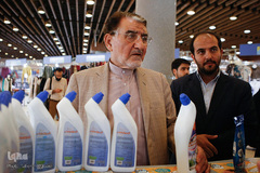 یحیی آل‌اسحاق، رئیس پیشین اتاق بازرگانی، صنایع، معادن و کشاورزی استان تهران در بازدید از نمایشگاه جامع تولیدات ملی 