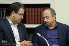 از سمت راست: مسعود نصرتی، رئیس مجمع جهانی شهرهای اسلامی 