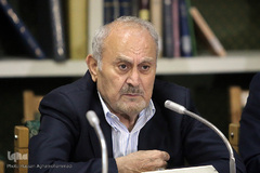 کاظم موسوی بجنوردی،  رئیس مرکز دائره المعارف بزرگ اسلامی