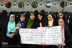 مراسم روز عفاف و حجاب در میدان امام حسین (ع)