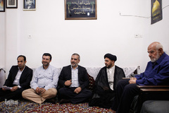 دیدار نمایندگان جامعه قرآنی با خانواده شهید محمدرضا قوام
