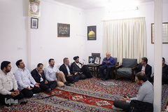 دیدار نمایندگان جامعه قرآنی با خانواده شهید محمدرضا قوام
