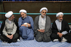 تشییع پیکر آیت الله مروارید(ره) در حسینیه جماران