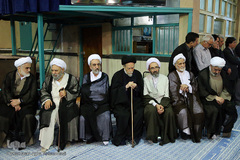 تشییع پیکر آیت الله مروارید(ره) در حسینیه جماران