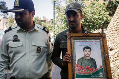 وداع با پیکر شهید محمد رونقی پس از ۲۹ سال
