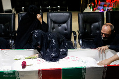 وداع با پیکر شهید محمد رونقی پس از ۲۹ سال
